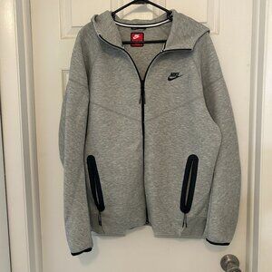 SOLD NWOT Nike Sweatshirt Mens Large Gray Tech Fleece Windrunner Full Zip Hoodie